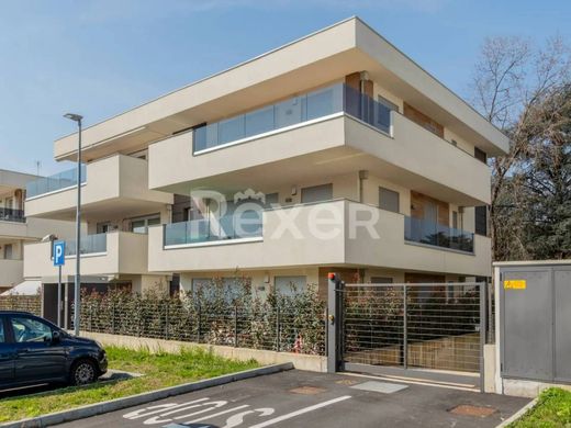 Apartament w Carate Brianza, Provincia di Monza e della Brianza