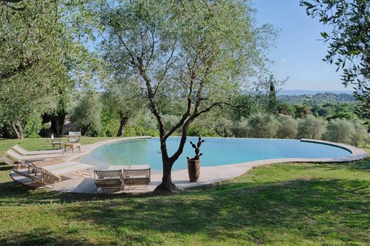 Villa Siena, Siena ilçesinde