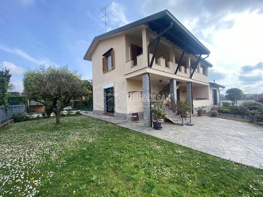 Villa in Casatenovo, Provincia di Lecco