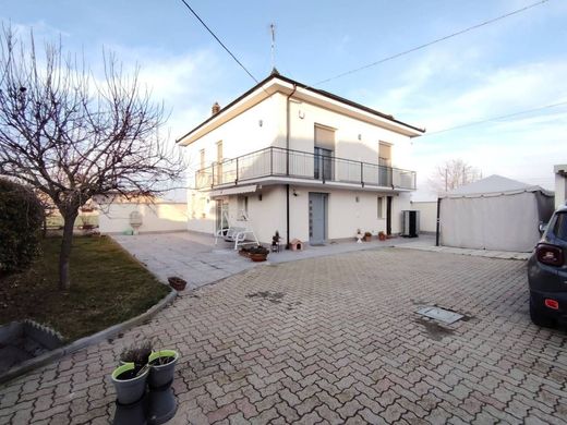 Villa Racconigi, Cuneo ilçesinde