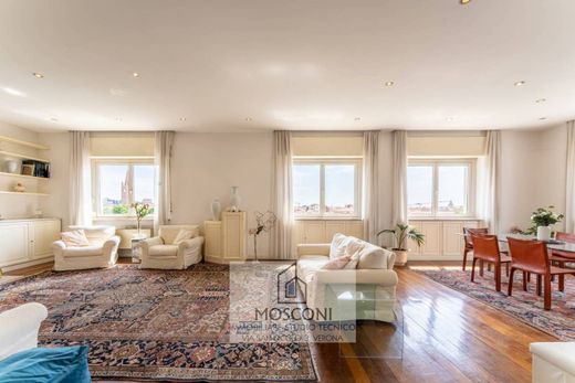 Penthouse in Verona, Provincia di Verona