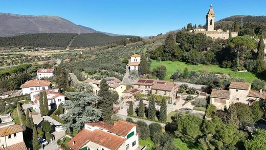 Country House in Calenzano, Florence