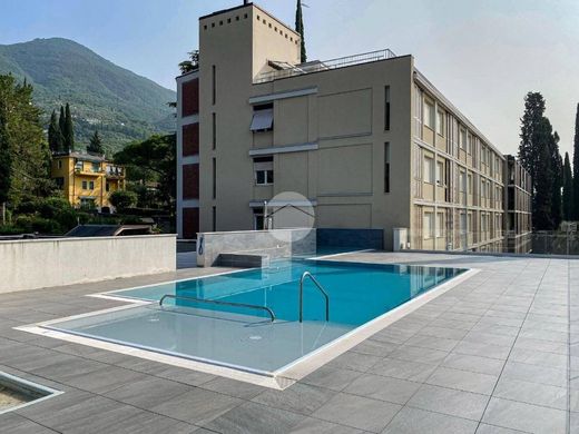 Piso / Apartamento en Gardone Riviera, Provincia di Brescia