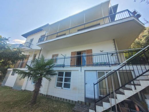 Brenzone, Provincia di Veronaのヴィラ