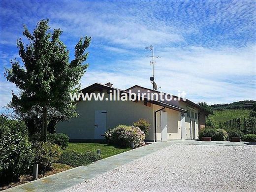 Элитный дом, Faenza, Provincia di Ravenna