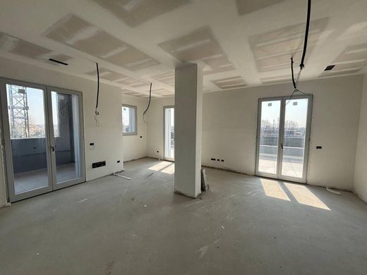 Penthouse Carugate, Milano ilçesinde