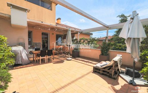 Penthouse San Lazzaro, Bologna ilçesinde