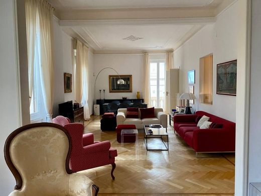 Appartamento a Genova, Liguria