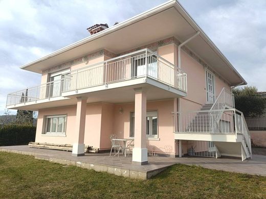 Вилла, Roè Volciano, Provincia di Brescia