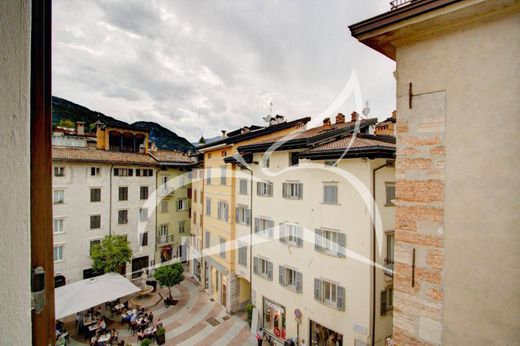 Piso / Apartamento en Trento, Tirol del Sur