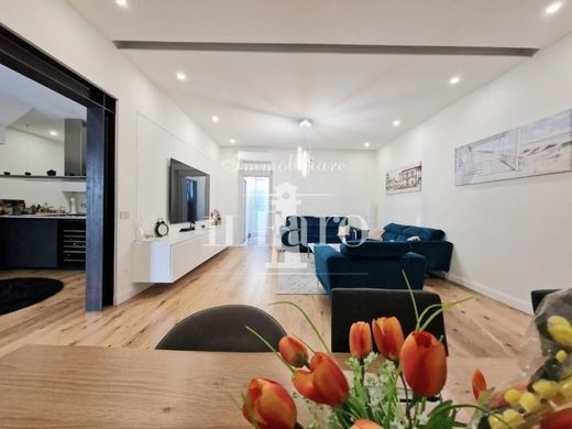 Casa di lusso a Campi Bisenzio, Firenze