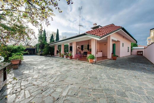 Villa in Carrara, Provincia di Massa-Carrara