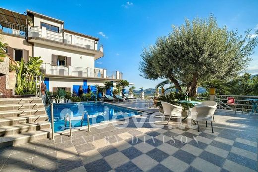 ﻓﻴﻼ ﻓﻲ Graniti, Messina