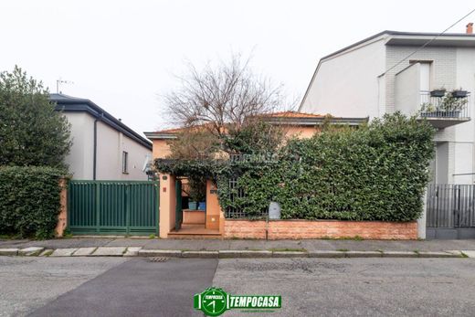 Villa in Melzo, Città metropolitana di Milano