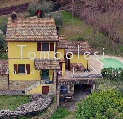 Загородный Дом, San Lorenzo in Campo, Provincia di Pesaro e Urbino