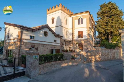 Villa in Sant'Omero, Provincia di Teramo