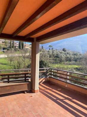Terraced house in Prato, Provincia di Prato