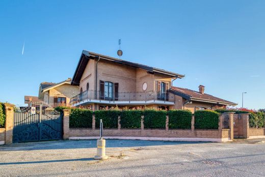 Villa a Volvera, Provincia di Torino