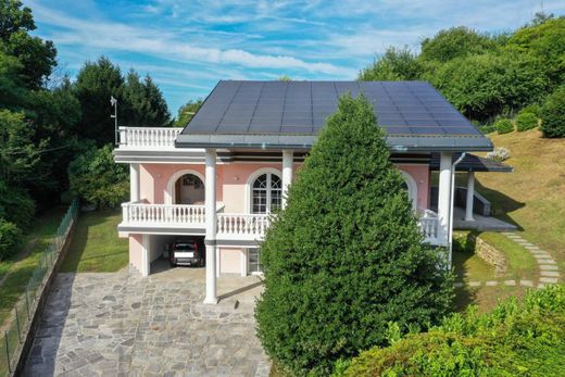 Villa in Arona, Provincia di Novara
