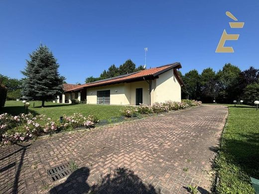 Villa in Cantarana, Provincia di Asti