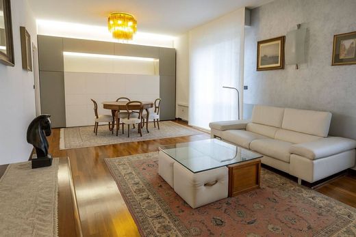 ボローニャ, Bolognaのアパートメント