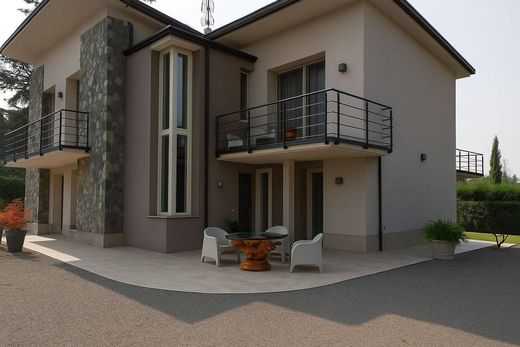 别墅  Tortona, 亚历山德里亚省