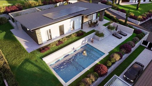 Villa in Colico, Provincia di Lecco