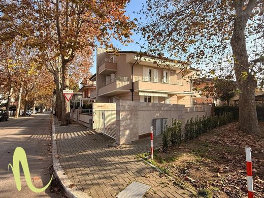 Элитный дом, Чезенатико, Provincia di Forlì-Cesena