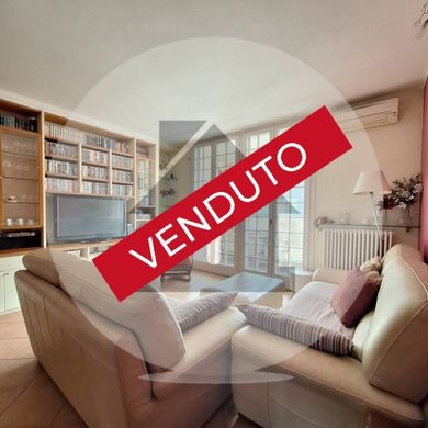 Apartamento - Assago, Milão