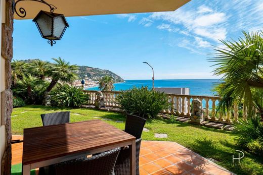 Piso / Apartamento en Ospedaletti, Provincia di Imperia