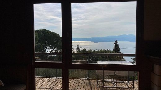 Villa en San Zeno di Montagna, Provincia di Verona