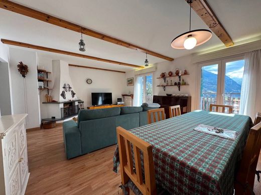 Apartment / Etagenwohnung in Bormio, Provincia di Sondrio