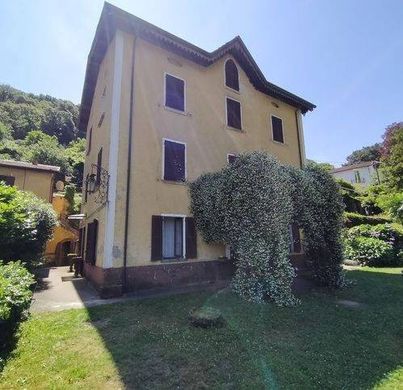 Villa a Porto Ceresio, Varese