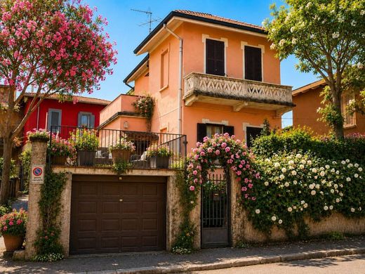 Villa in Rho, Milan