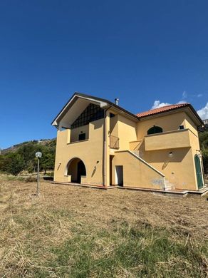 Villa a Pisciotta, Salerno