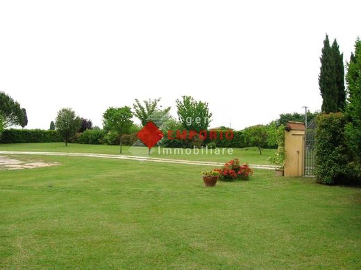 Country House in Vicopisano, Pisa