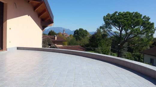 Villa in Lurago d'Erba, Provincia di Como