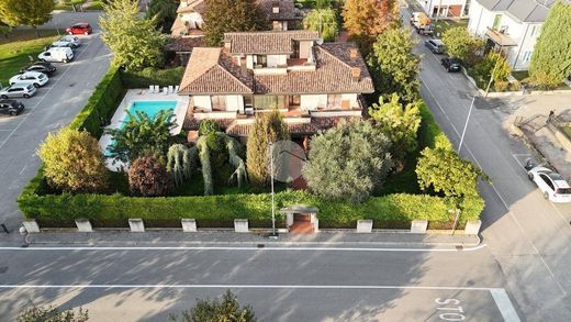 Villa Zevio, Verona ilçesinde