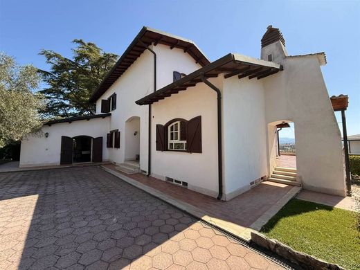 Villa in Rome, Latium