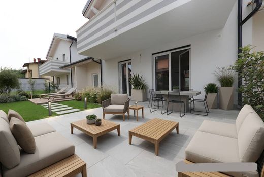 Villa a Arcore, Monza e Brianza