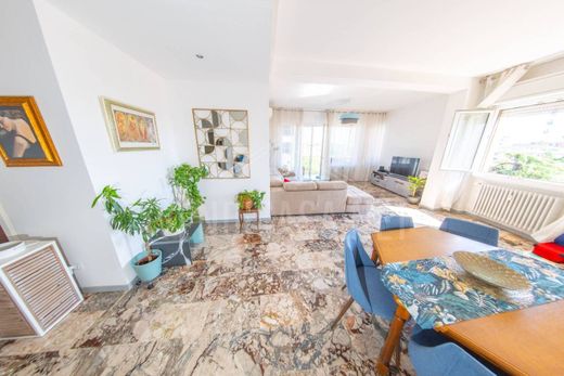Piso / Apartamento en Bolonia, Emilia-Romaña