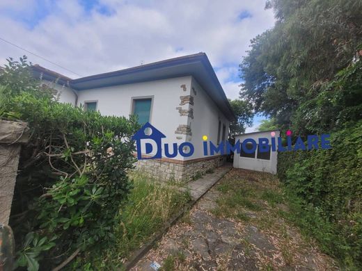 Villa in Pisa, Province of Pisa