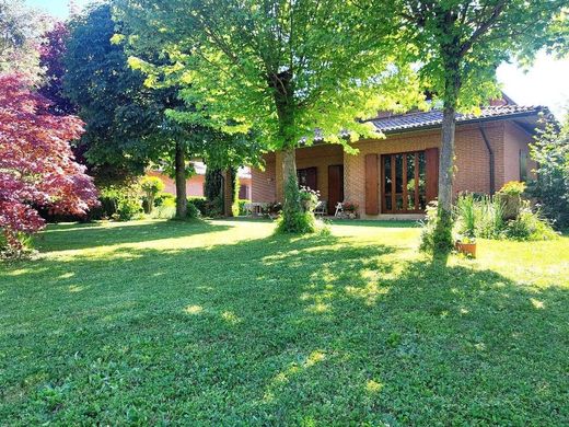 Villa in Quattro Castella, Provincia di Reggio Emilia