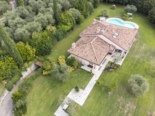 Villa en Castelnuovo del Garda, Provincia di Verona