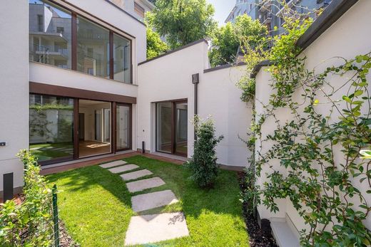 Apartment in Milan, Lombardy