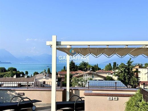 阁楼  Desenzano del Garda, 布雷西亚省