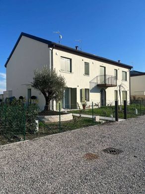 Willa w Ferrara, Provincia di Ferrara