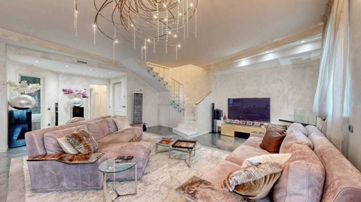 Apartamento - Cusano Milanino, Milão