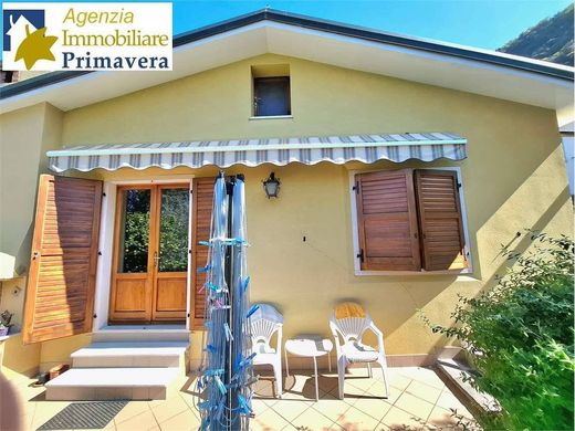 豪宅  Malcesine, 维罗纳省