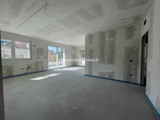 Appartamento a Rovereto, Trento